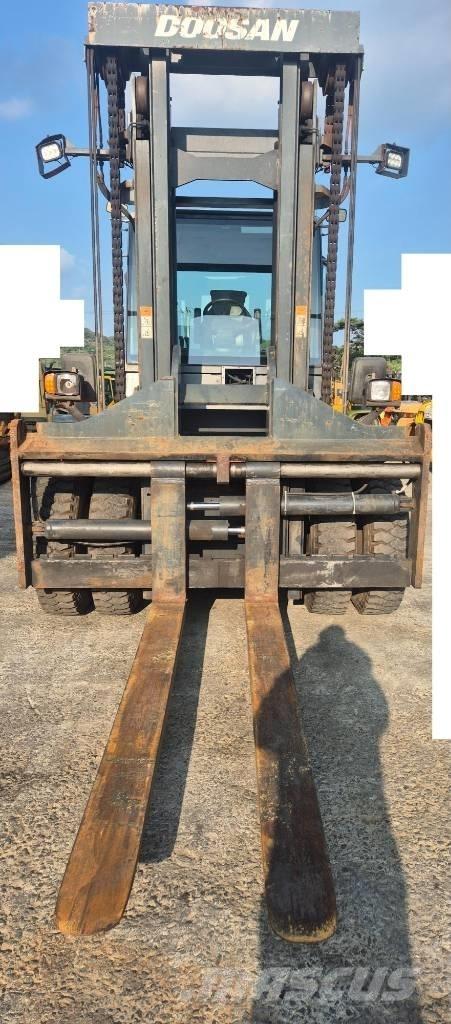 Doosan D 160 S-5 Дизелови камиони