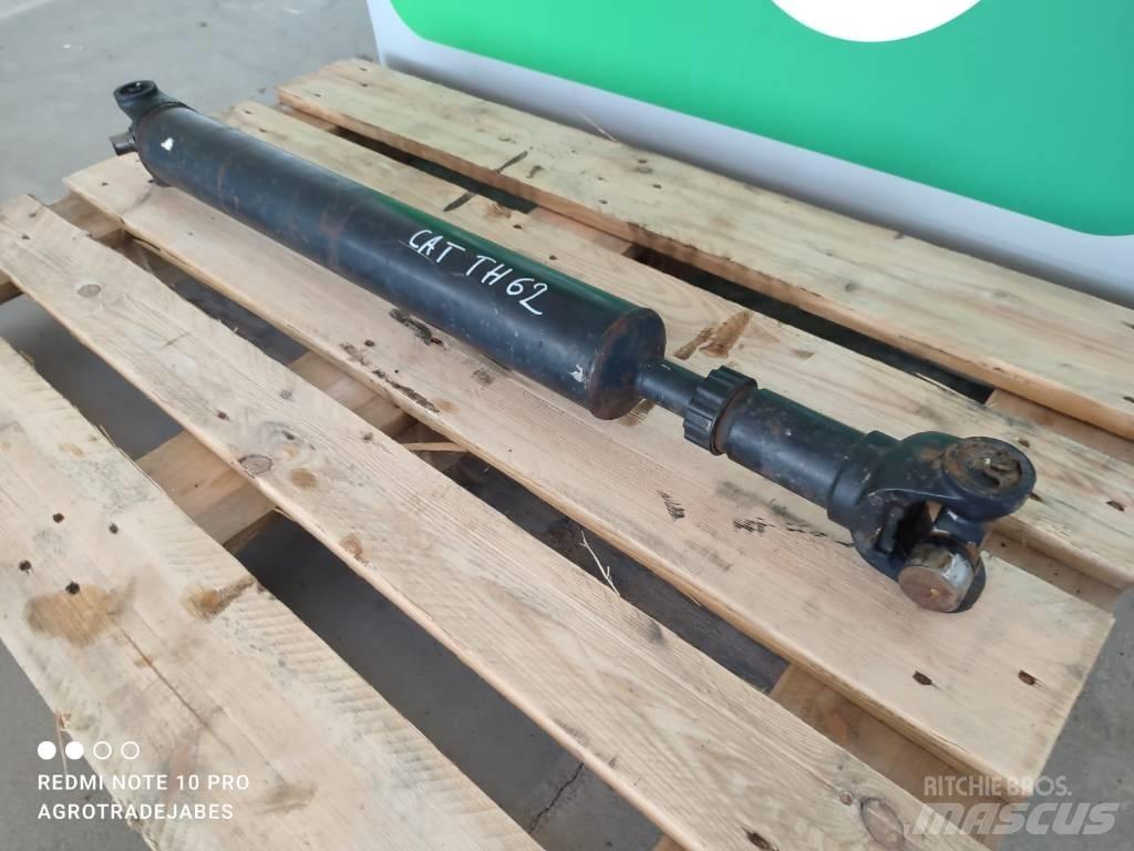 CAT TH63 drive shaft Оси
