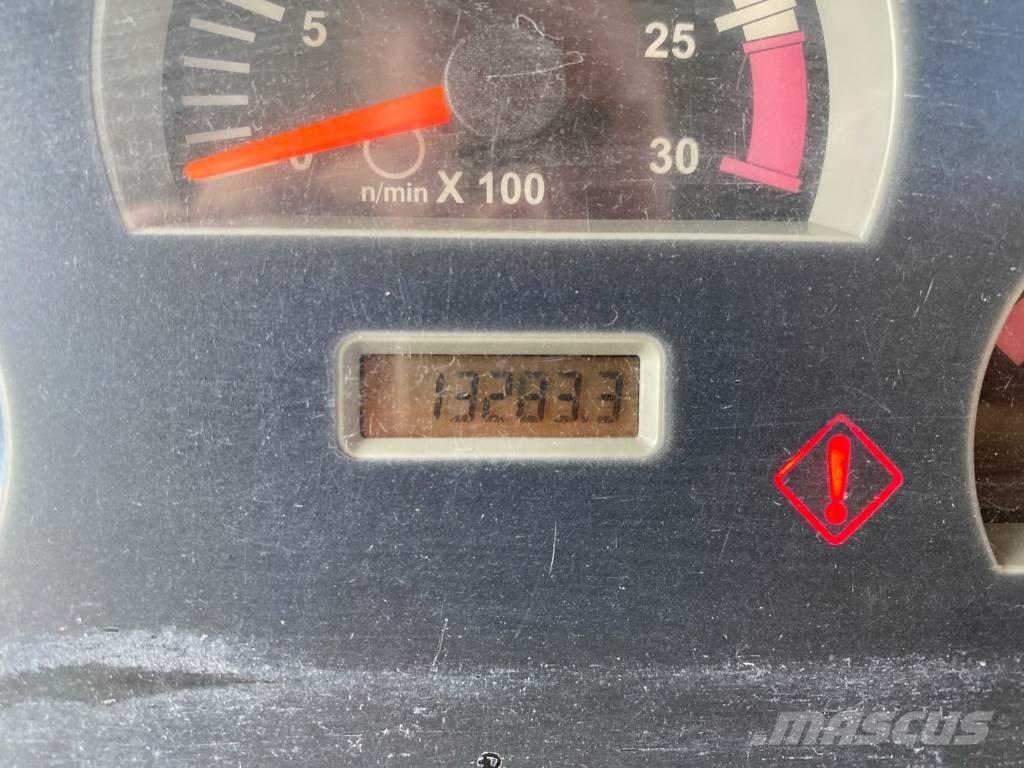 CAT 422 F TURBO Товарач със заден ексватор