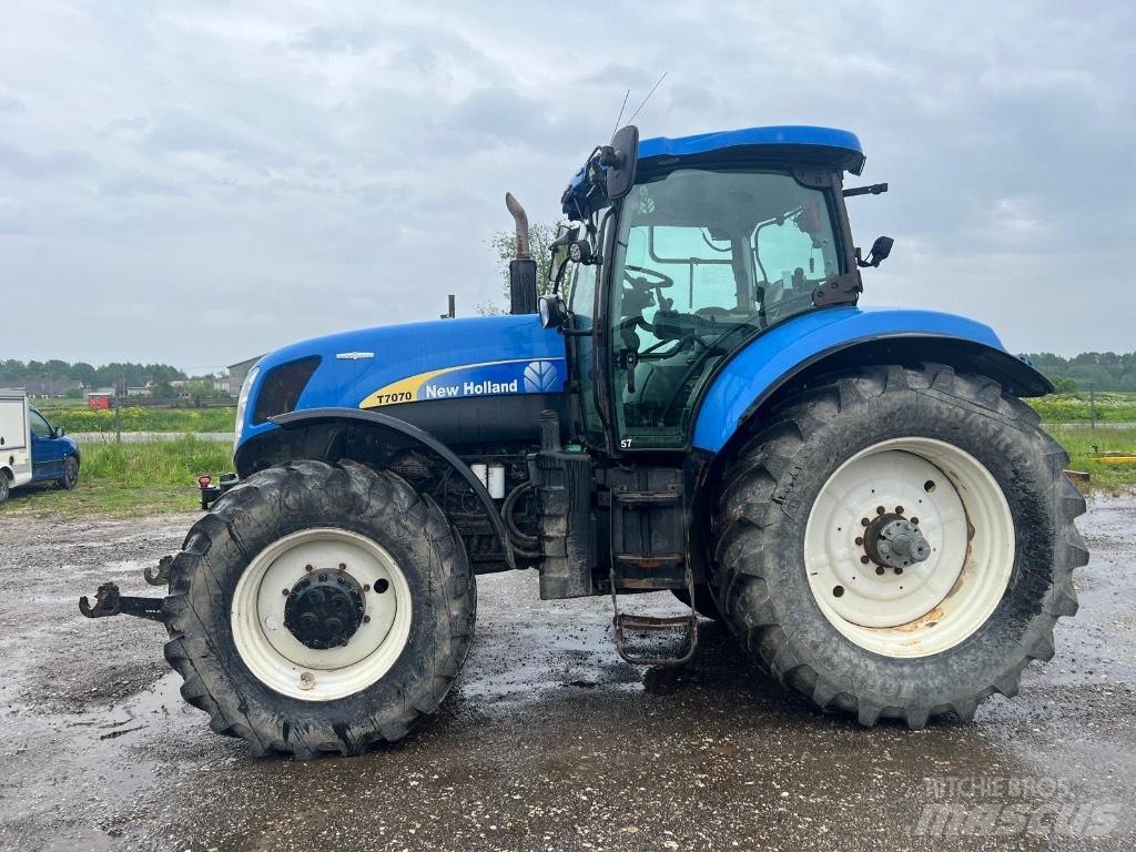 New Holland T 7070 Трактори