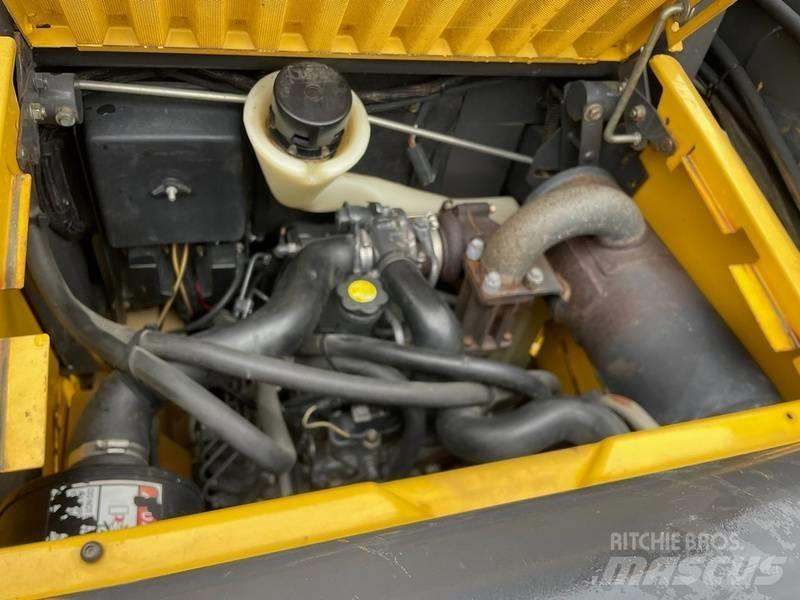 New Holland L 170 Мини товарачи
