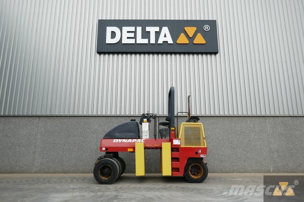 Dynapac CP142 Пневматични гумени  ролки

