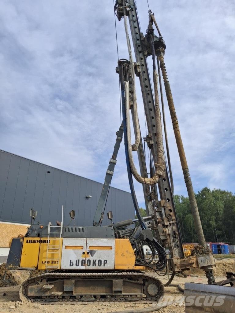 Liebherr LRB255 Пилоти

