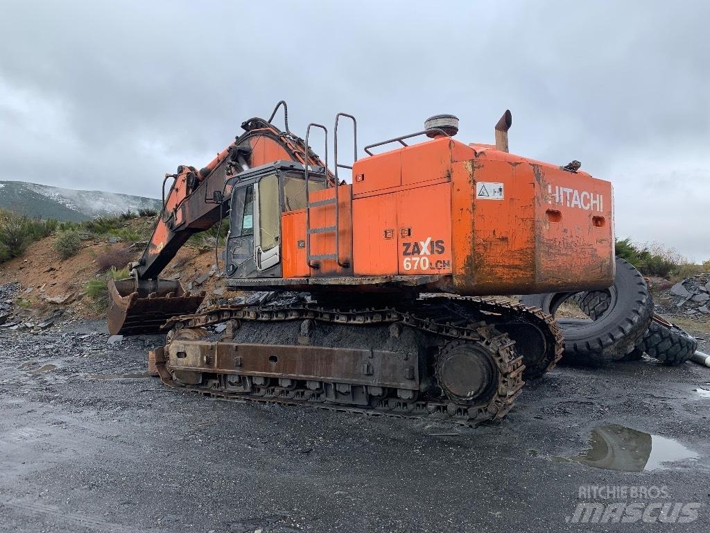 Hitachi 670 LCH-3 Верижен екскаватор