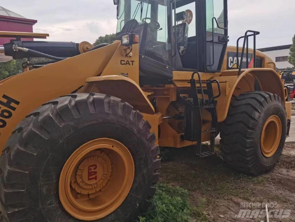 CAT 966h Колесни товарачи