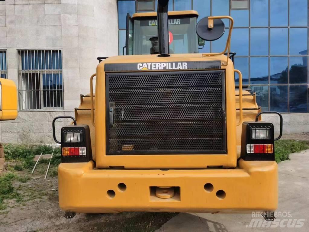 CAT 966h Колесни товарачи
