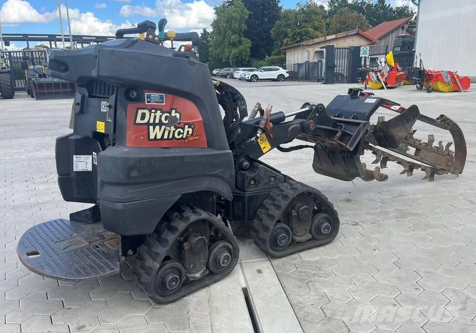 Ditch Witch R300 Верижни дъмпери