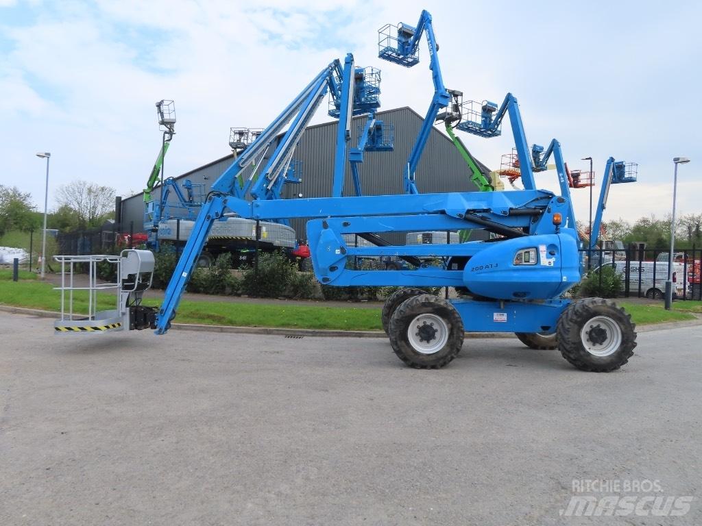Manitou 200 ATJ Съчленени стрелови подемници
