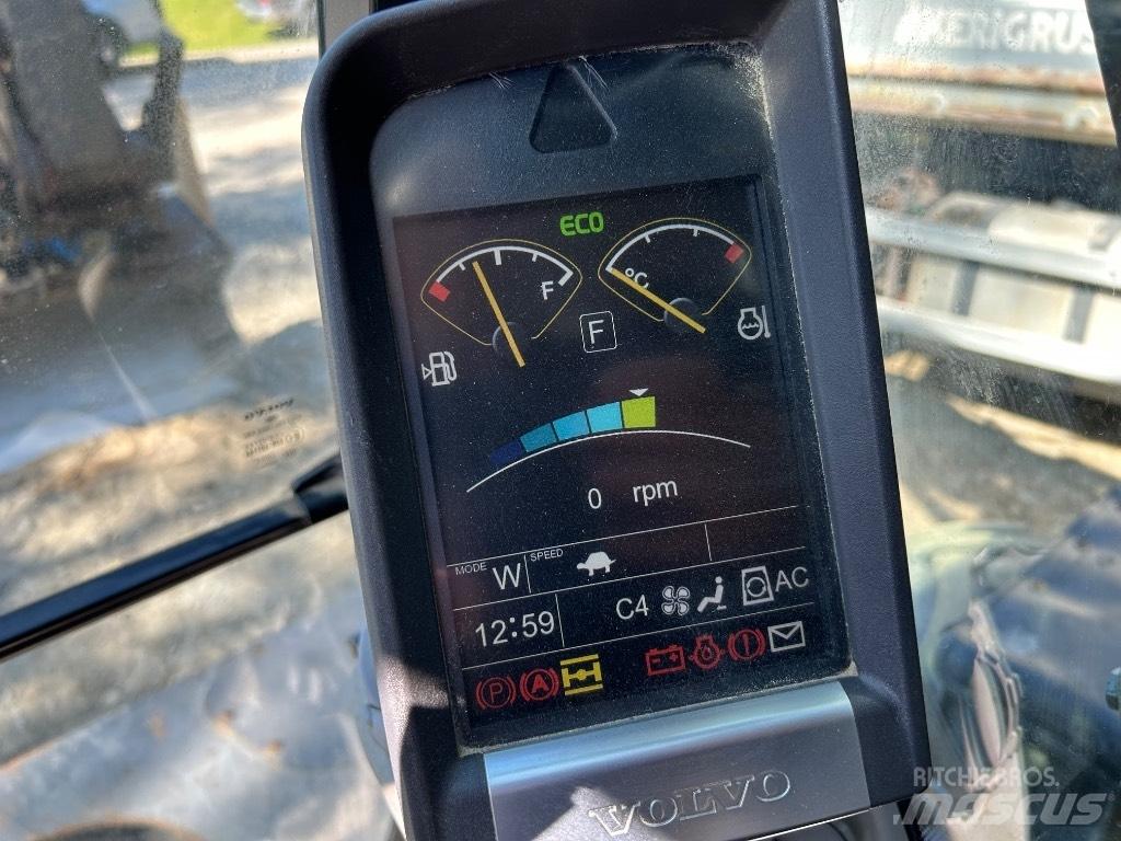 Volvo EW 160 D Колесни екскаватори