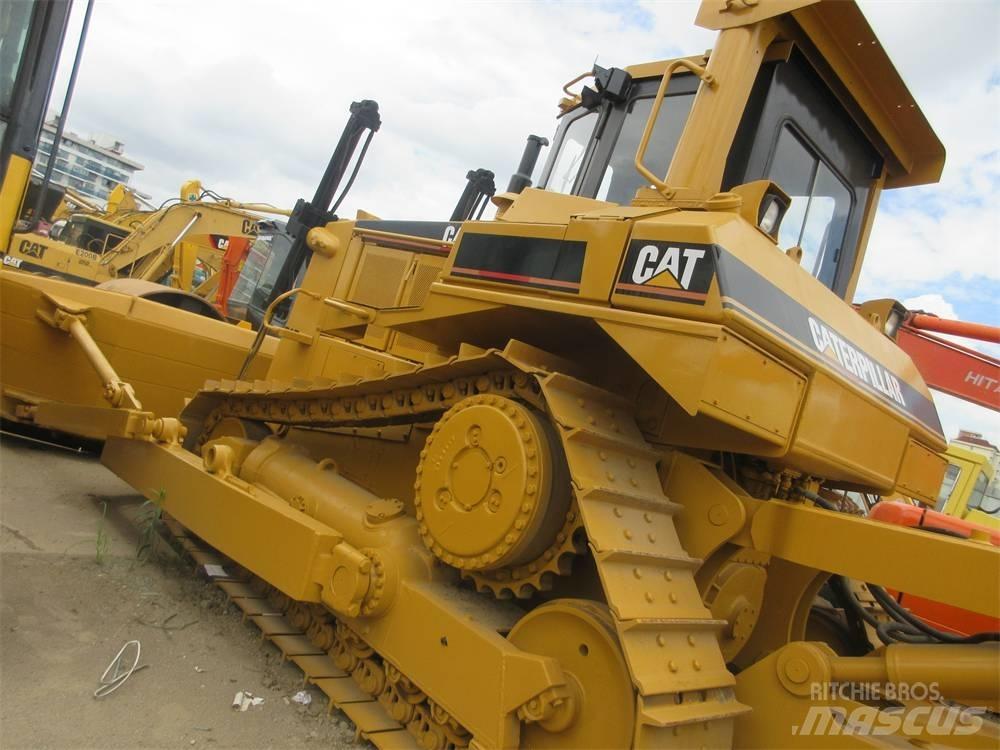 CAT D 8 N Верижни булдозери
