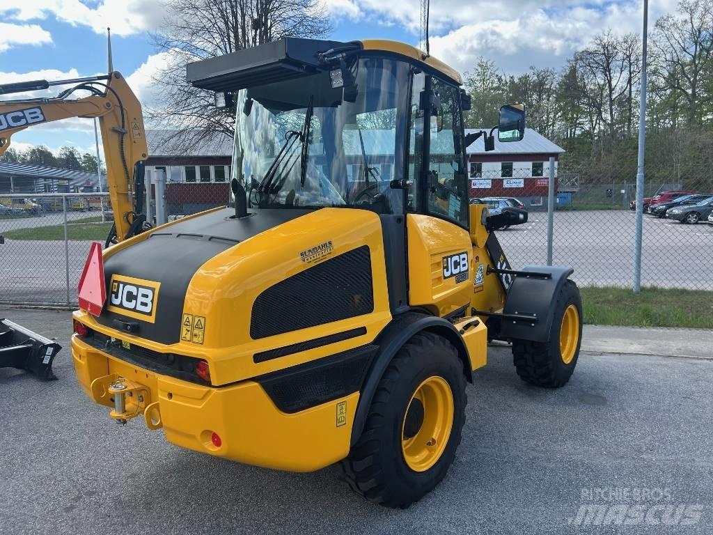 JCB 407 Колесни товарачи