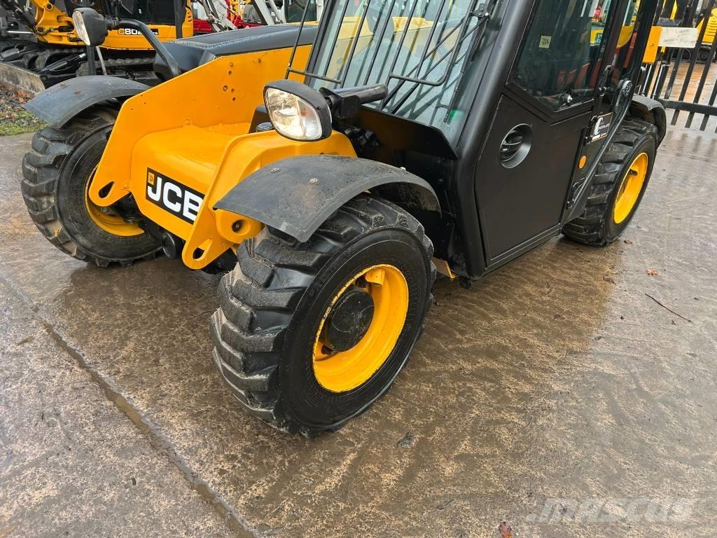 JCB 525-60 Телескопични товарачи