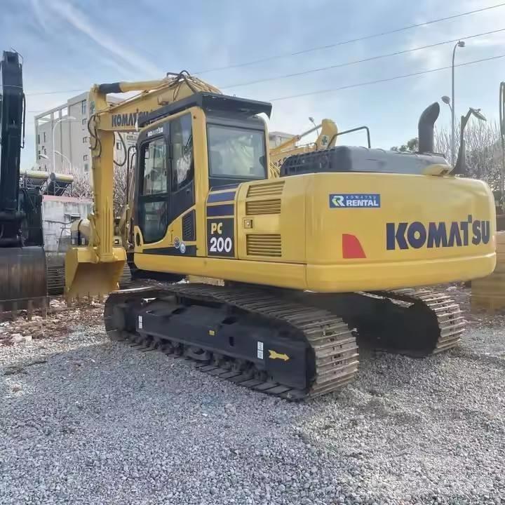 Komatsu PC200-8 Верижен екскаватор