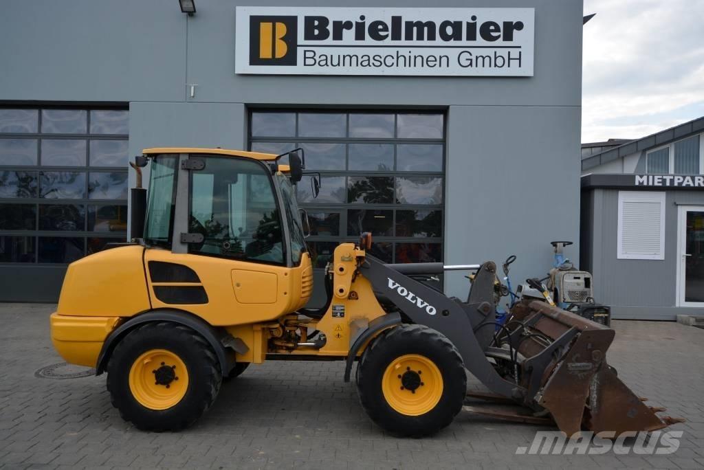 Volvo L 25 F Z Колесни товарачи