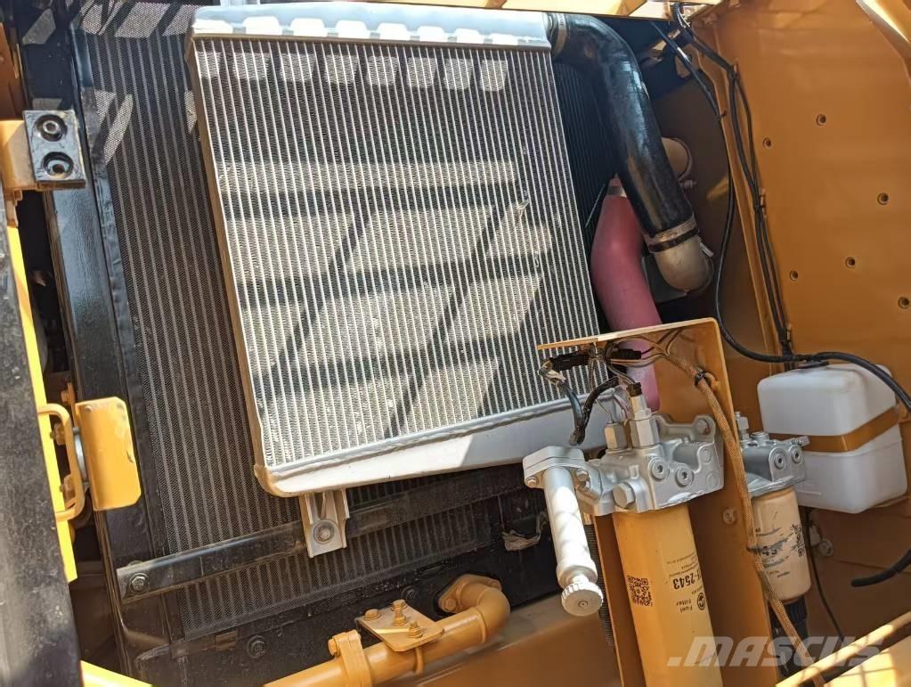 CAT 330 D Верижен екскаватор