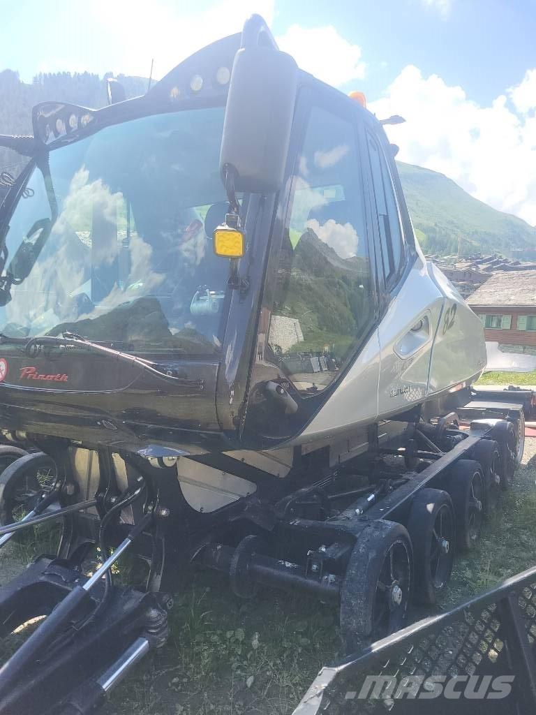 Prinoth New leitwolf Снегоутъпкващи машини