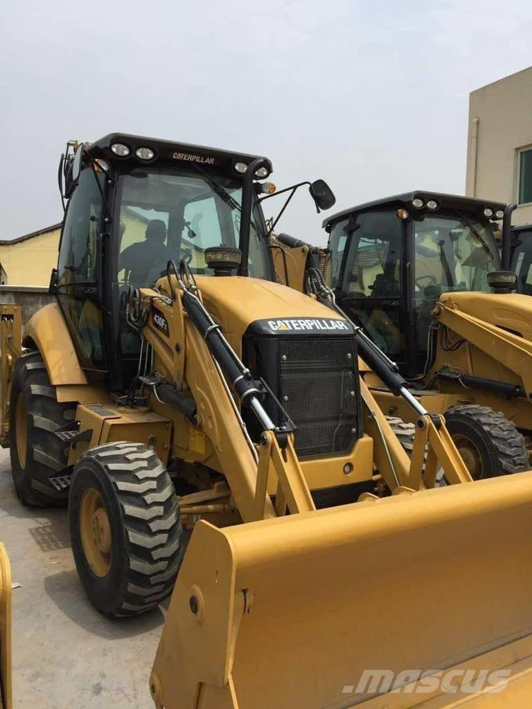 CAT 430F2 Товарач със заден ексватор