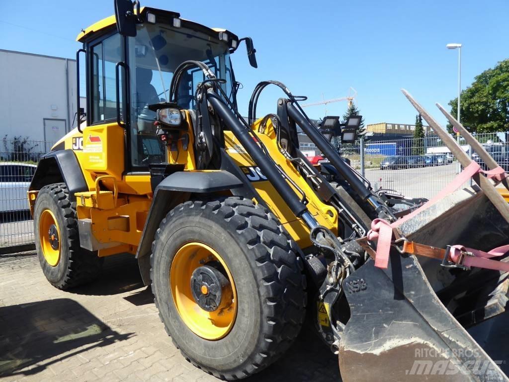 JCB 417 HT Колесни товарачи