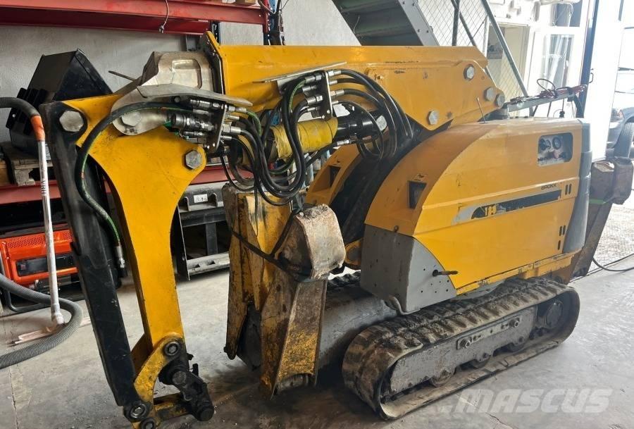 Brokk 180 Багери за разрушаване
