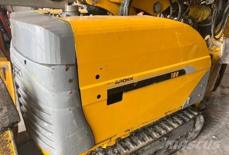 Brokk 180 Багери за разрушаване
