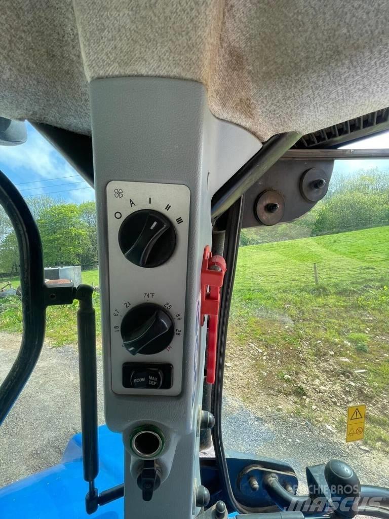New Holland T 7.250 Трактори