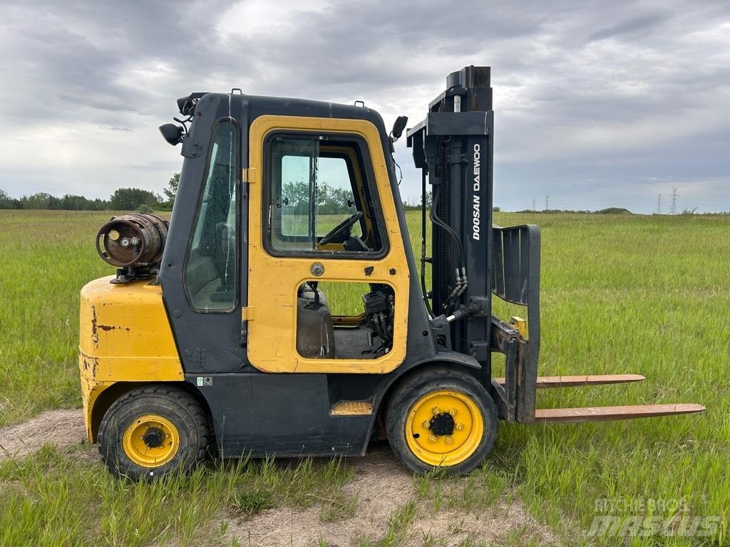 Daewoo G 30 E Вилични кари-повдигачи - други