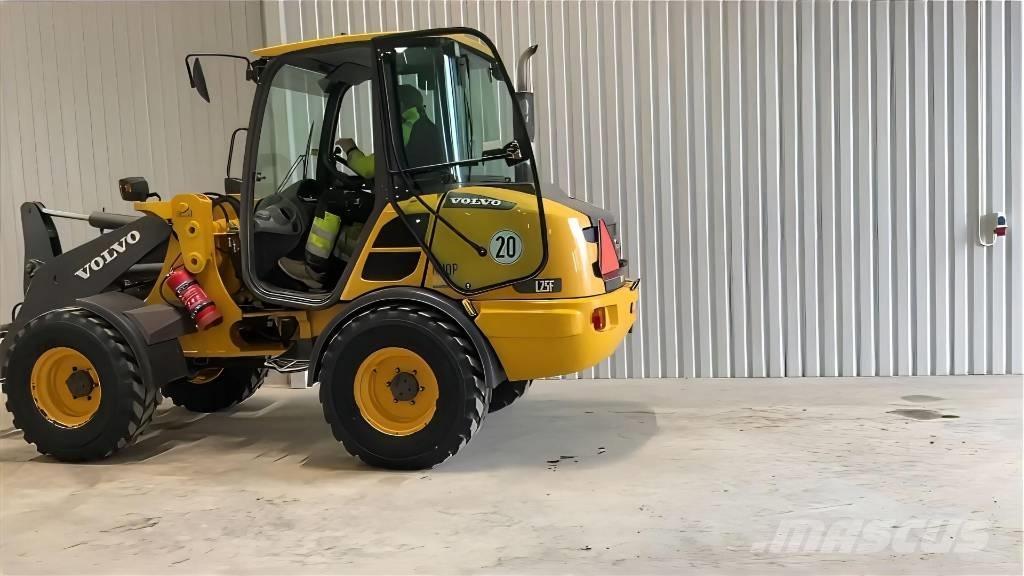 Volvo L 25 F Колесни товарачи