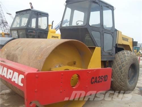 Dynapac CA 30 D Еднобарабанни ролки
