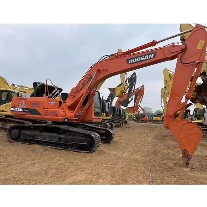 Doosan DH 225 Верижен екскаватор