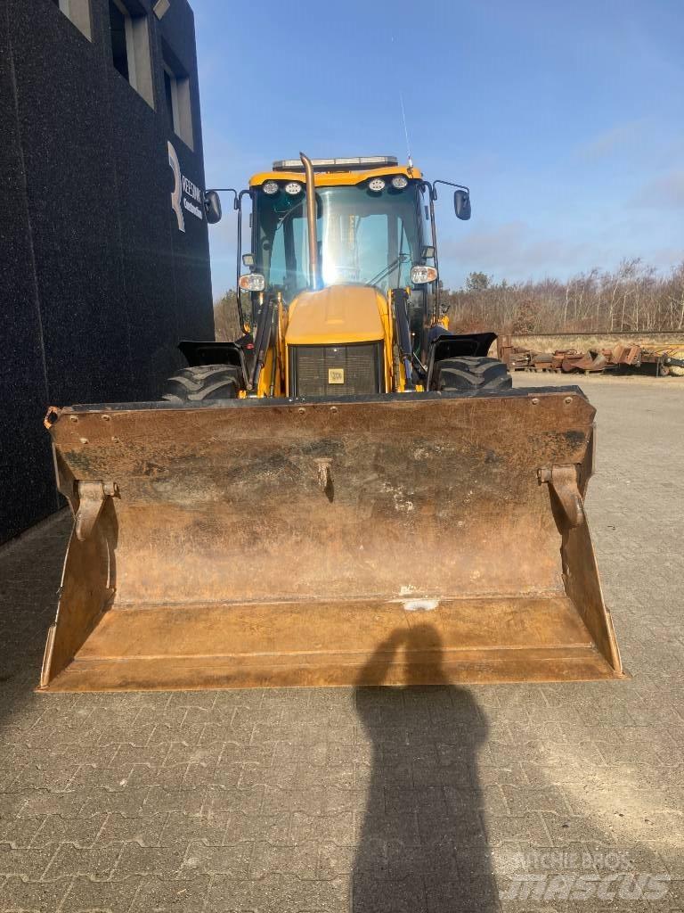 JCB 4 CX Товарач със заден ексватор