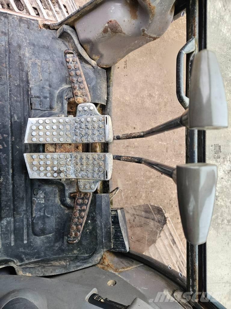 Hitachi ZX 200 LC Верижен екскаватор