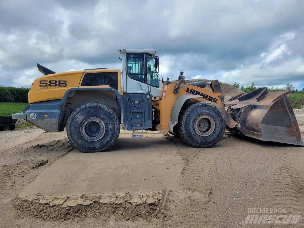 Liebherr L 586 Колесни товарачи