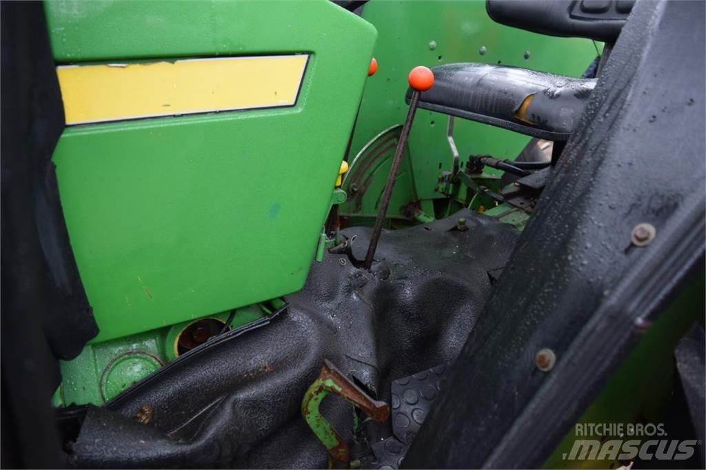 John Deere 1640 Трактори