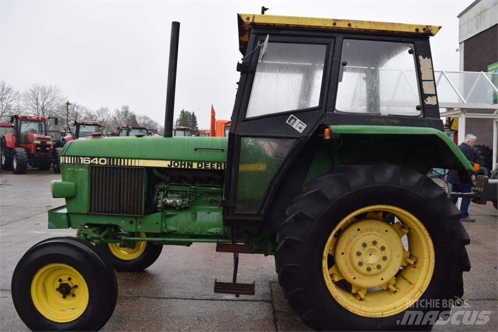 John Deere 1640 Трактори