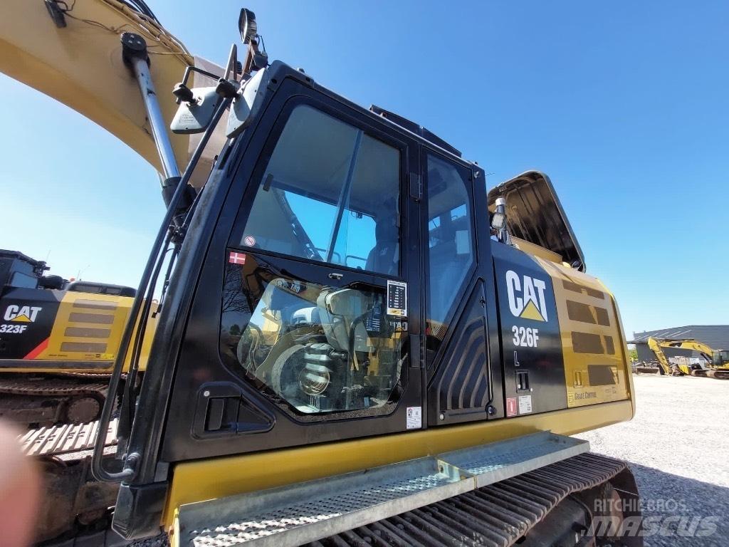 CAT 326 F L Верижен екскаватор