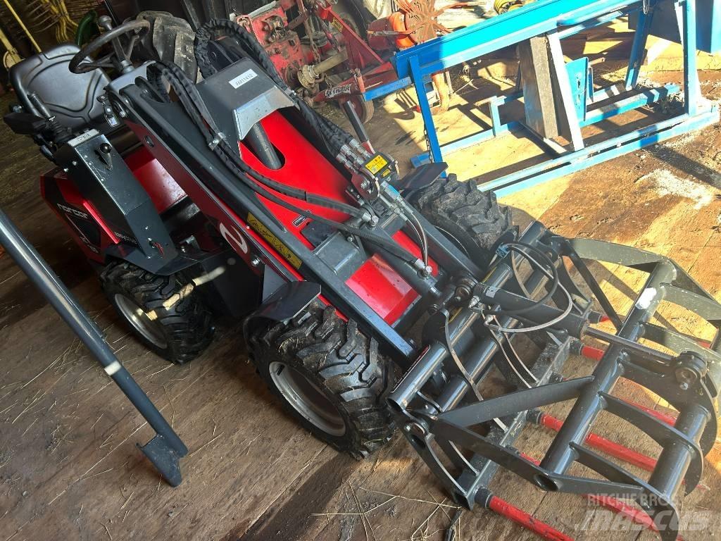 Norcar 755xl Трактори