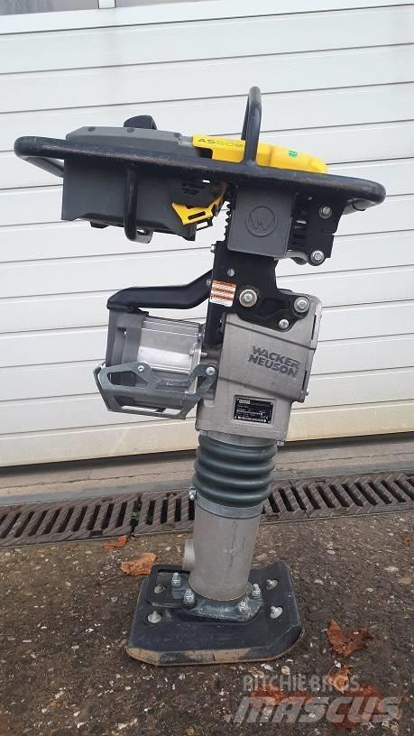 Wacker Neuson AS50e Пробки