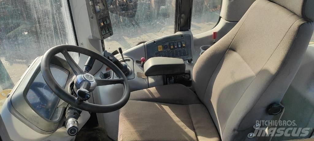 New Holland W 130 Колесни товарачи