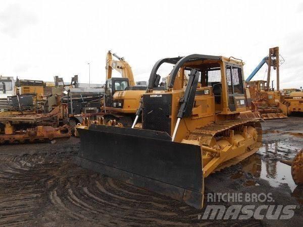 CAT D6G Верижни булдозери
