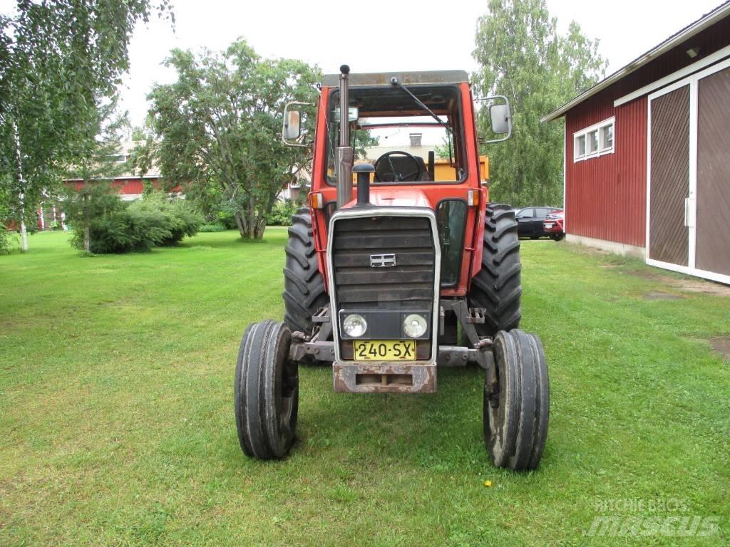 Massey Ferguson 590 Трактори