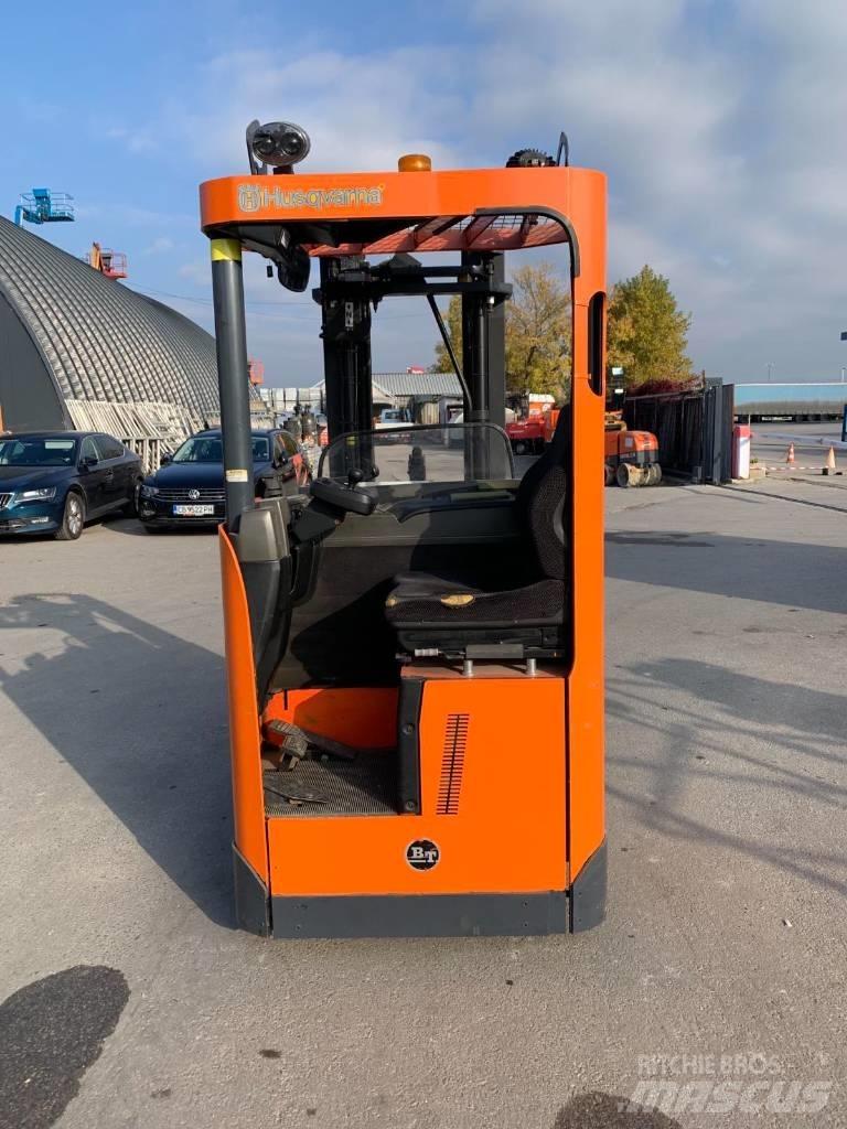 BT SRE 135 L Самоходни товарачи