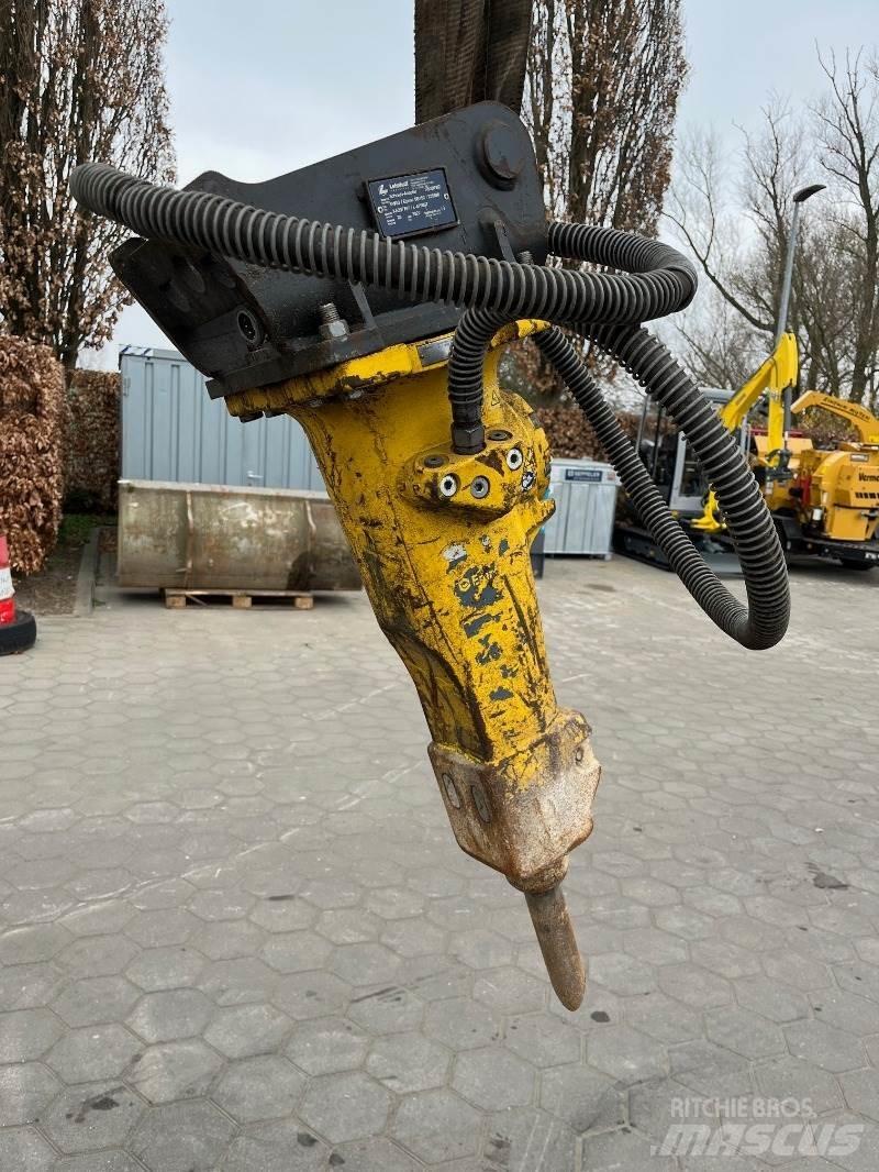 Atlas Copco SB152 Чукове/Раздробители
