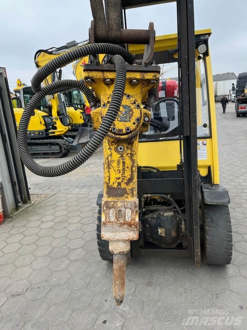 Atlas Copco SB152 Чукове/Раздробители
