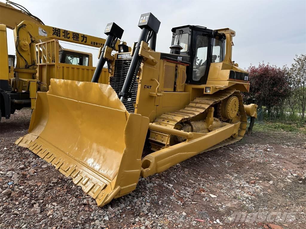CAT D 7 H Верижни булдозери

