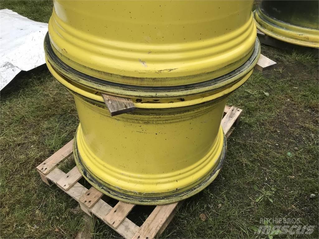 John Deere 23x34 Колелета/Гуми