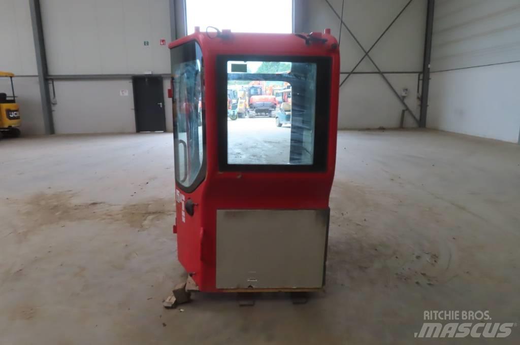 Volvo ECR 88 D Кабина