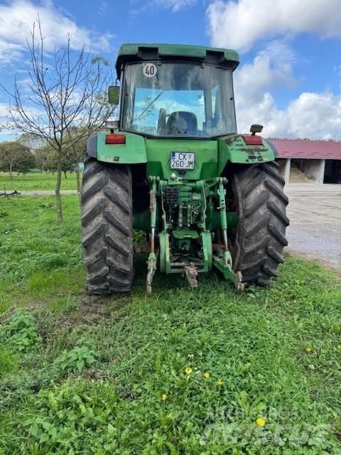 John Deere 8200 Трактори