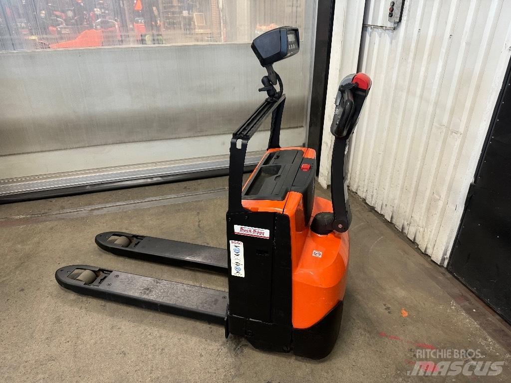 Toyota LWE180 Нископовдигач