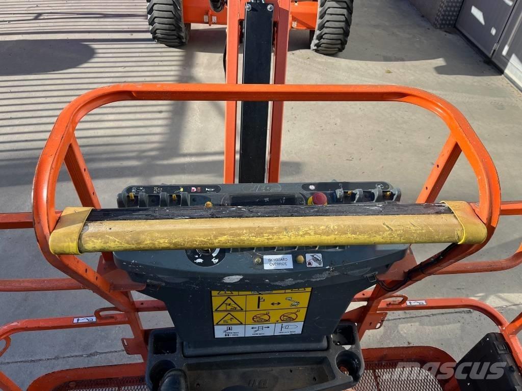 JLG 520 AJ Съчленени стрелови подемници