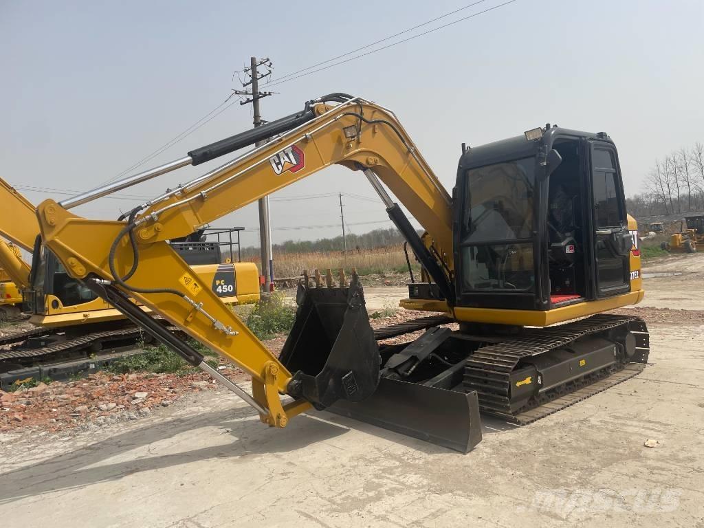 CAT 307E2 Средни екскаватори 7т - 12т